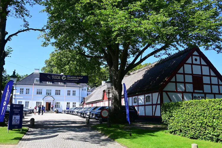 The Furesø clubhouse is in a historic farmhouse and the maintenance area is in renovated barns.