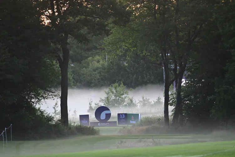 There was plenty of dew and humidity in August, which creates an environment conducive to the dollar spot (*Clarireedia* spp.)