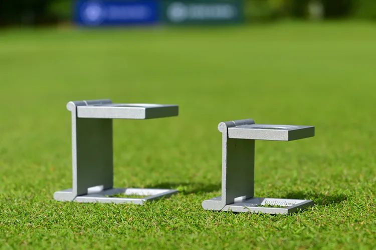 Vixen 20 and 28 mm loupes on the third green at the start of the week.