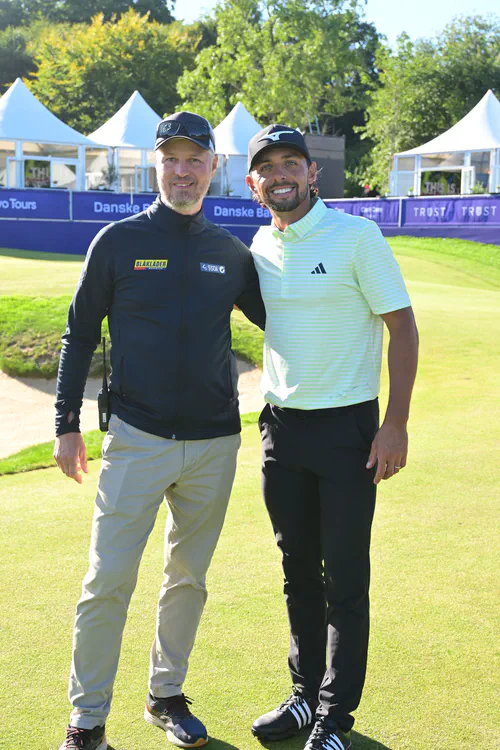 Course manager Thomas Pihl with champion Marco Penge.