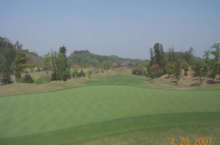 Looking back the tenth at Habu CC towards the clubhouse.