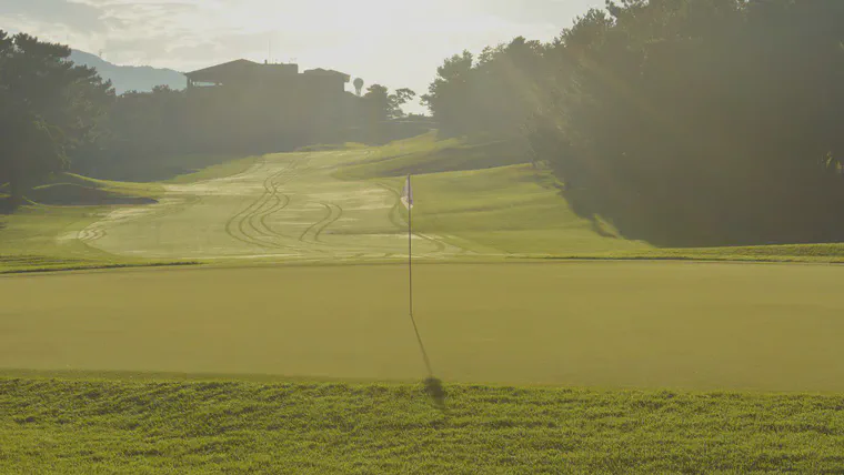 The putting greens at Keya GC in Japan have been tested for total organic matter at the 2, 4, and 6 cm depths for the past few years. This information has led to firmer and smoother putting surfaces with less disruption to play.