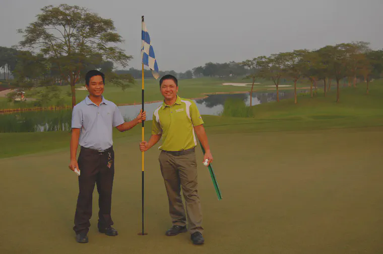 Sea Isle 2000 seashore paspalum on the 2nd green at Van Tri GC during December.