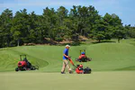 How to spend less than $5,000 on tournament green fertilizer