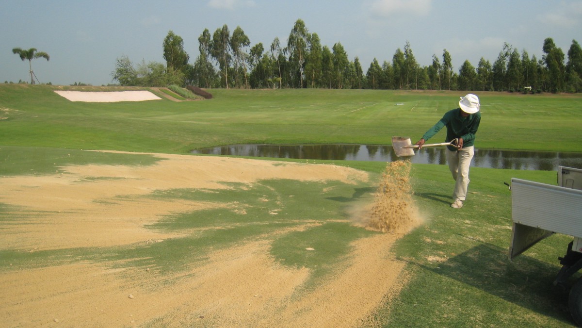 Three reasons why sand topdressing is best expressed as a depth Asian